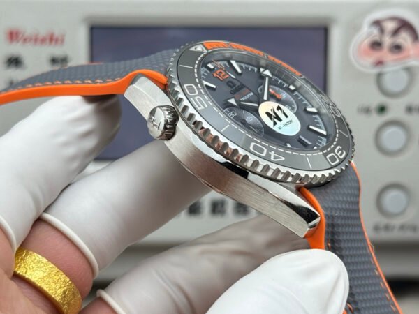 Omega Seamaster Planet Ocean 600M (28) Omega Seamaster Planet Ocean 600M 215.92.46.51.99.001 N1F