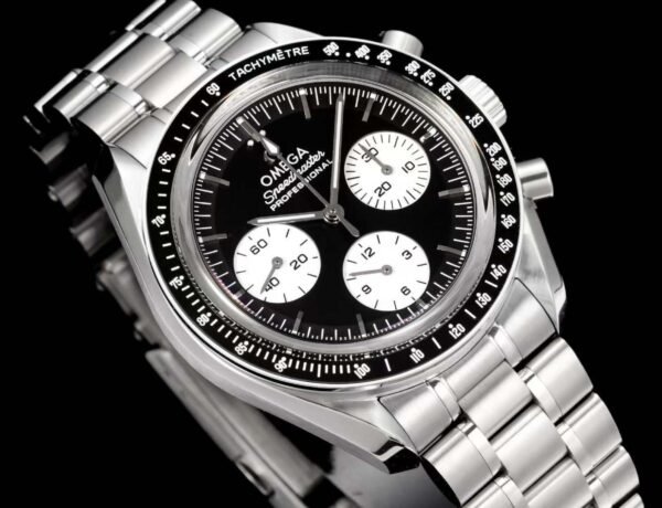 Omega Speedmaster Moonwatch 310.30.42.50.01.004