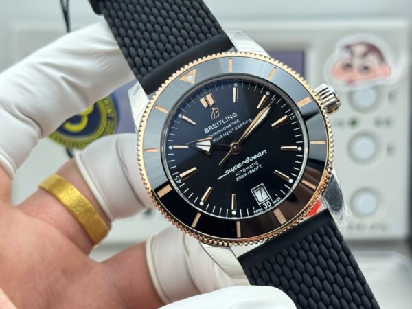 Breitling Superocean Heritage B20 Automatic 42 Black Dial GF