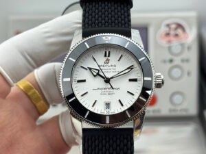 Breitling Superocean Heritage B20 Automatic 42 White Dial GF