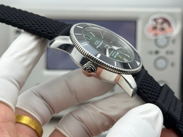 Breitling Superocean Heritage B20 Automatic 42 Green Dial GF