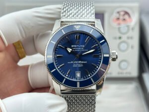 GF Breitling Superocean Heritage B20 Automatic 42 Blue Dial
