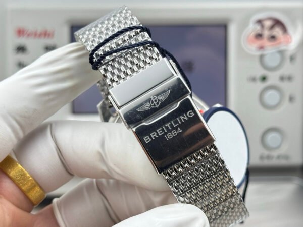 GF Breitling Superocean Heritage B20 Automatic 42 Green Dial