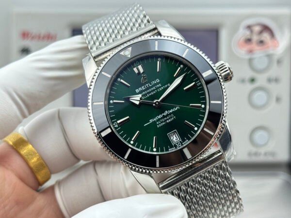 GF Breitling Superocean Heritage B20 Automatic 42 Green Dial