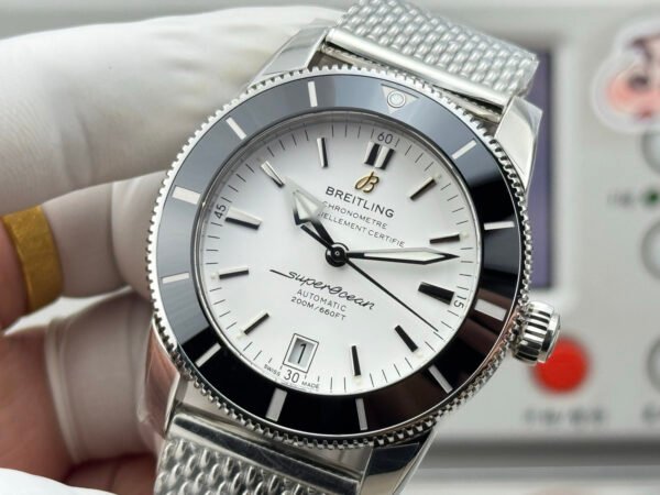 GF Breitling Superocean Heritage B20 Automatic 42 White Dial