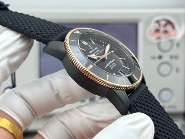 GF Breitling Superocean Heritage B20 Automatic 42 Black Dial