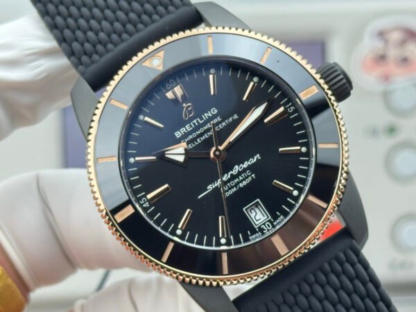 GF Breitling Superocean Heritage B20 Automatic 42 Black Dial