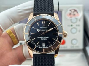 GF Breitling Superocean Heritage B20 Automatic 42 Black Dial