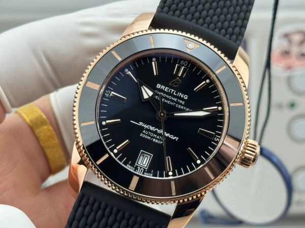 GF Breitling Superocean Heritage B20 Automatic 42 Black Dial