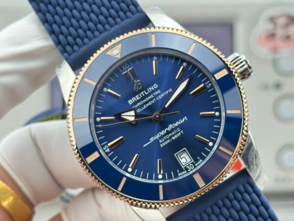 GF Breitling Superocean Heritage B20 Automatic 42 Blue Dial