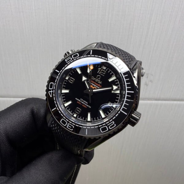 Omega Seamaster Deep Black GMT 215.92.46.22.01.001  VSF