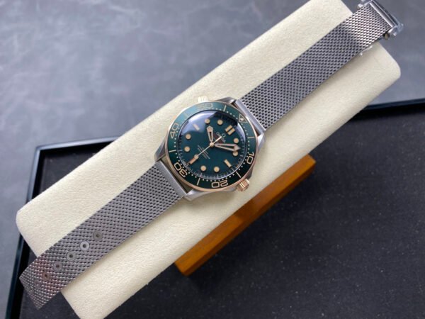 Omega Seamaster Diver 300M 210.90.42.20.10.001 Titanium VSF