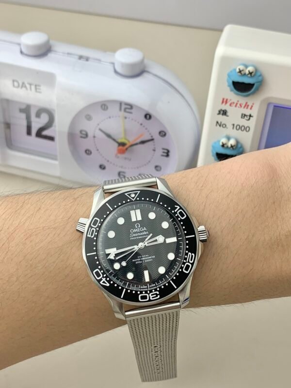 img_371bb8c6_20250512_i1747032870_8412_0.jpg Omega Seamaster Diver 300M 210.30.42.20.01.010 VSF
