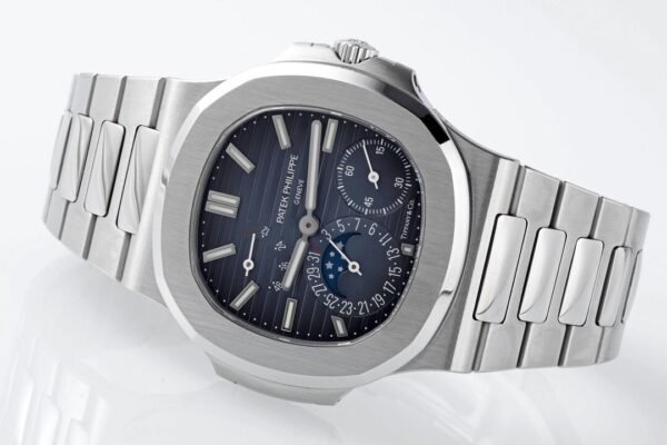 Patek Philippe Nautilus 5712 TIFFANY & Co. Dark Blue Dial PPF