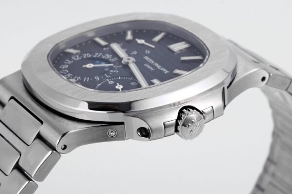 Patek Philippe Nautilus 5712 TIFFANY & Co. Dark Blue Dial PPF