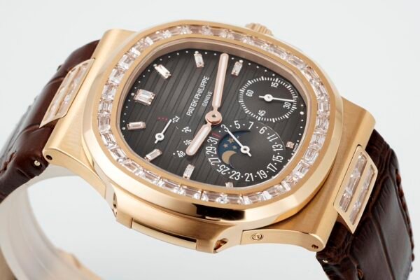 img_5ee17706_20250220_i1740042116_4948_7.jpg Patek Philippe Nautilus 5712 Black Brown Dial PPF