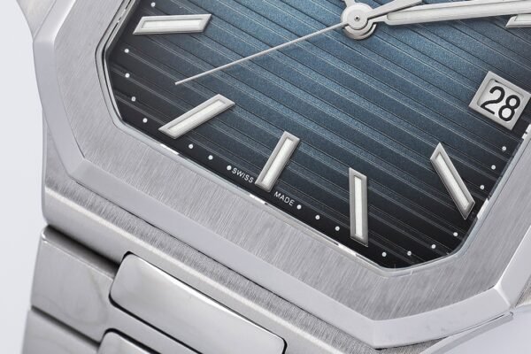 Patek Philippe CUBITUS 5821 Blue Dial  PPF