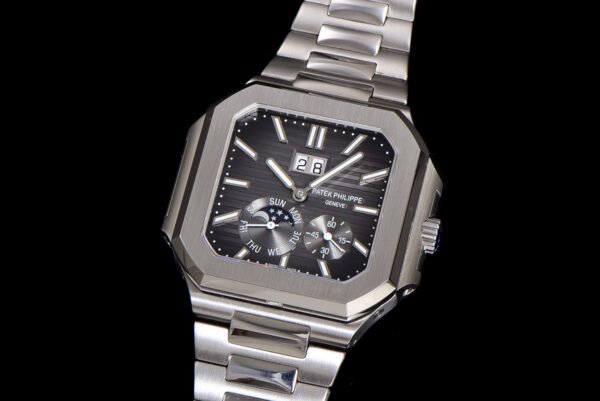 Patek Philippe CUBITUS 5822 Black Dial TWF