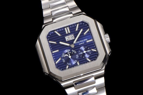 Patek Philippe CUBITUS 5822 Blue Dial TWF