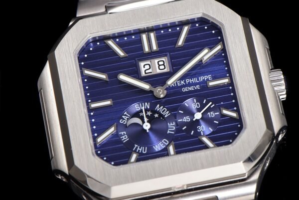 Patek Philippe CUBITUS 5822 Blue Dial TWF