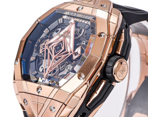 Hublot Spirit of Big Bang King Gold rose gold watch (5) Spirit of Big Bang titanium case satin finished brushed texture macro shot 42mm