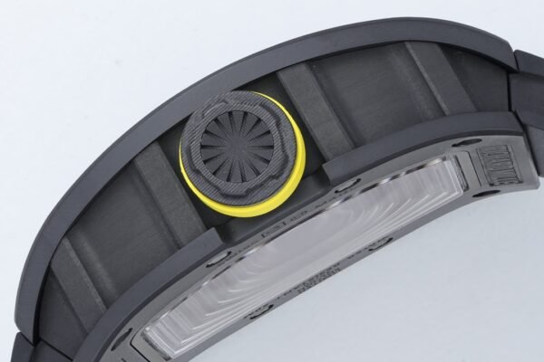 rm035 the entire body is made of black ceramic low-density material.