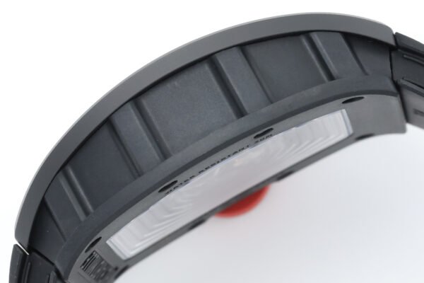 black ceramic, wear-resistant, lightweight, and heat-resistant.