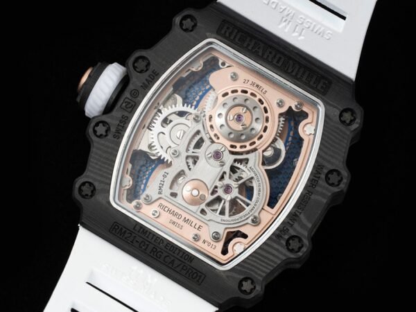 close-up look at the rm21-01 movement