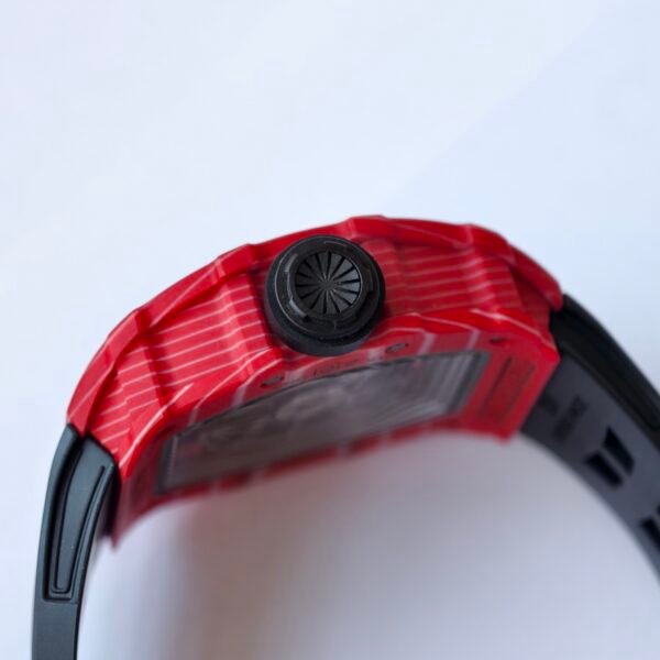 rm35-02 ntpt layered composite, perfectly showcasing curved textures