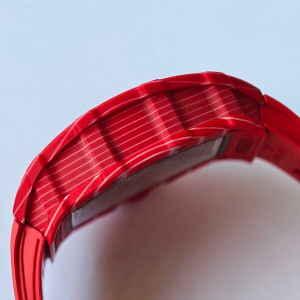 ntpt layered composite, perfectly showcasing curved textures