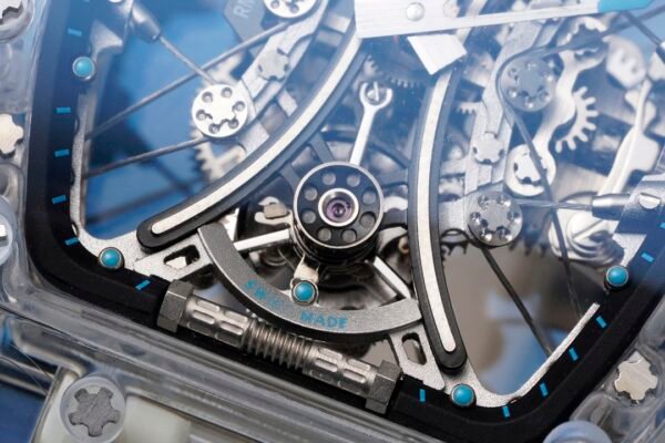 sapphire crystal case, cable-suspension, tourbillon movement