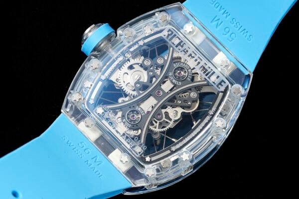 the sapphire crystal case back is adorned with 12 titanium alloy screws, clearly revealing the high-quality internal movement.