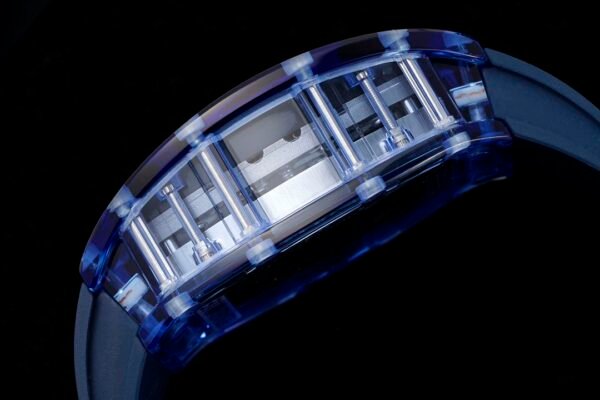 rm53-02 features a transparent sapphire to clearly see the internal structure of the movement. rm53-02 features a transparent sapphire to clearly see the internal structure of the movement.