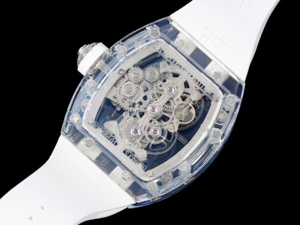 transparent case back perfectly showcases the details of the movement from every angle.