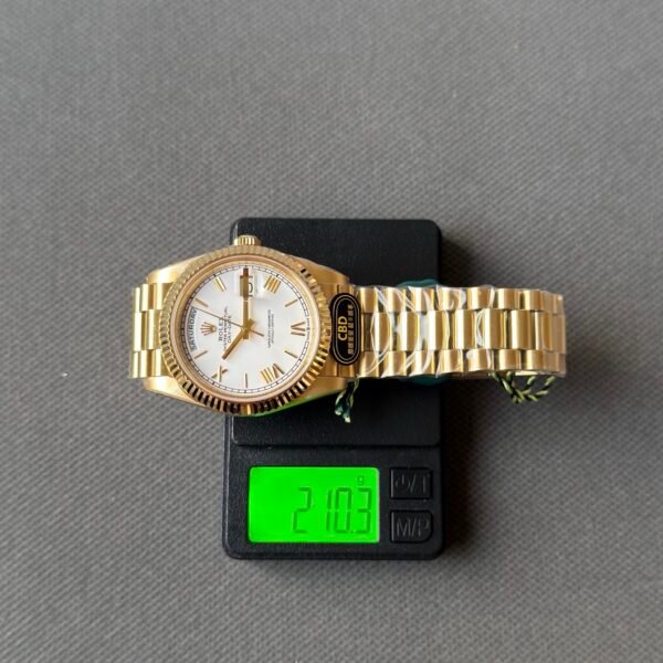 the replica gold version weighs 208g.