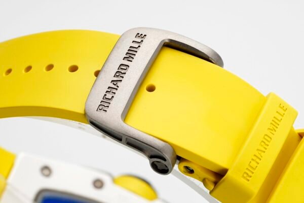 Dustproof premium rubber strap with titanium folding clasp Dustproof premium rubber strap with titanium folding clasp