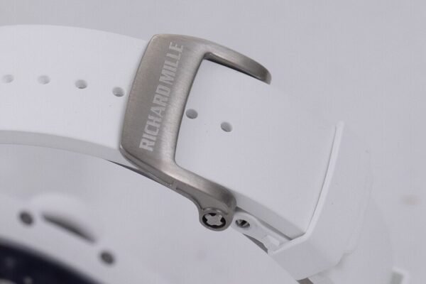 high-density fkm fluoroelastomer strap, grade 5 titanium folding clasp