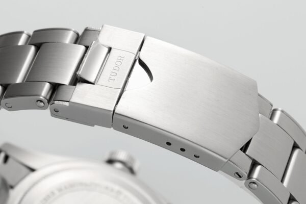 Tudor T-fit micro-adjusting clasp Tudor T-fit micro-adjusting clasp