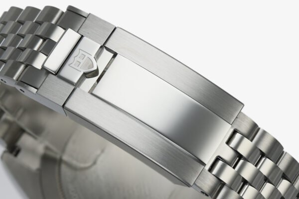 Tudor T-fit micro-adjusting clasp